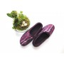 Violette Wollhausschuhe mit Schalmuster